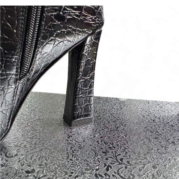 NWT-Elegant Black Pointed Toe Chunky High Heel Ankle Boots Crocodile Printed - Picture 3 of 7